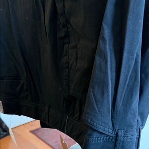 Avenue dressy crop Capri pants. black NWT 24” inseam